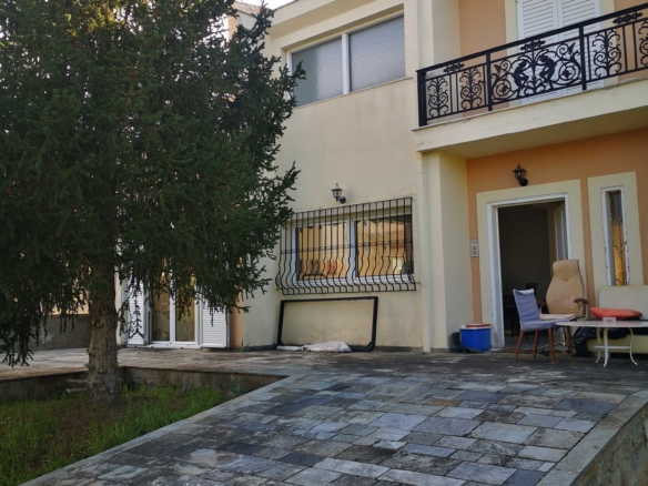 Διώροφη Μονοκατοικία
