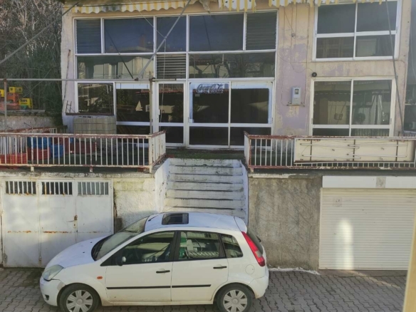 Πωλείται κατάστημα στις Θεσπιές