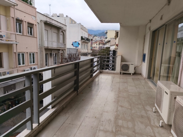 Πώληση ακινήτου στον πεζόδρομο Λιβαδειάς
