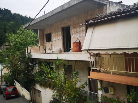Πώληση ακινήτου 326 τ.μ. στην Λιβαδειά περιοχή Κρύας