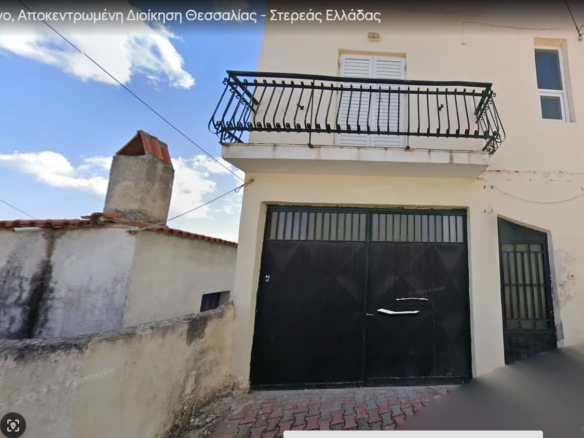 Διώροφη Κατοικία στο Κόκκινο Βοιωτίας
