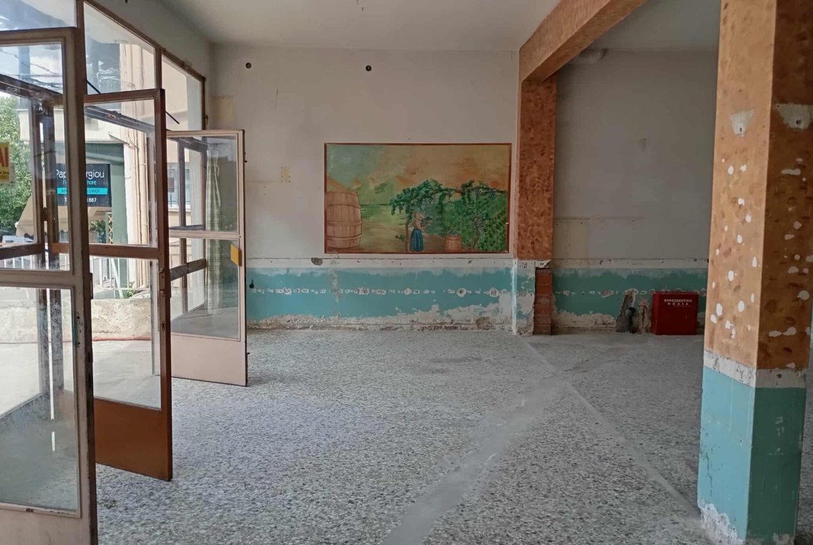 ΚΑΤΑΣΤΗΜΑ ΠΡΟΣ ΕΝΟΙΚΙΑΣΗ ΣΤΟ ΚΕΝΤΡΟ ΤΗΣ ΛΑΜΙΑΣ