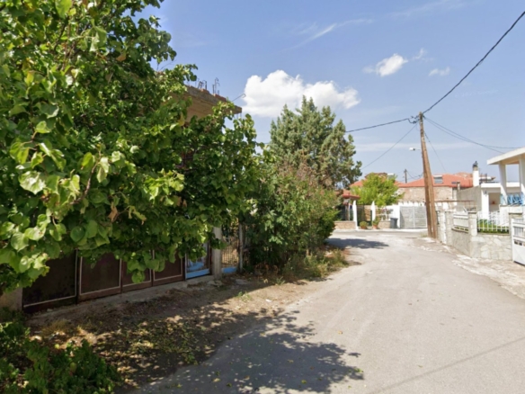 Πωλείται οικόπεδο με κτίσμα στον Ορχομενό Βοιωτίας