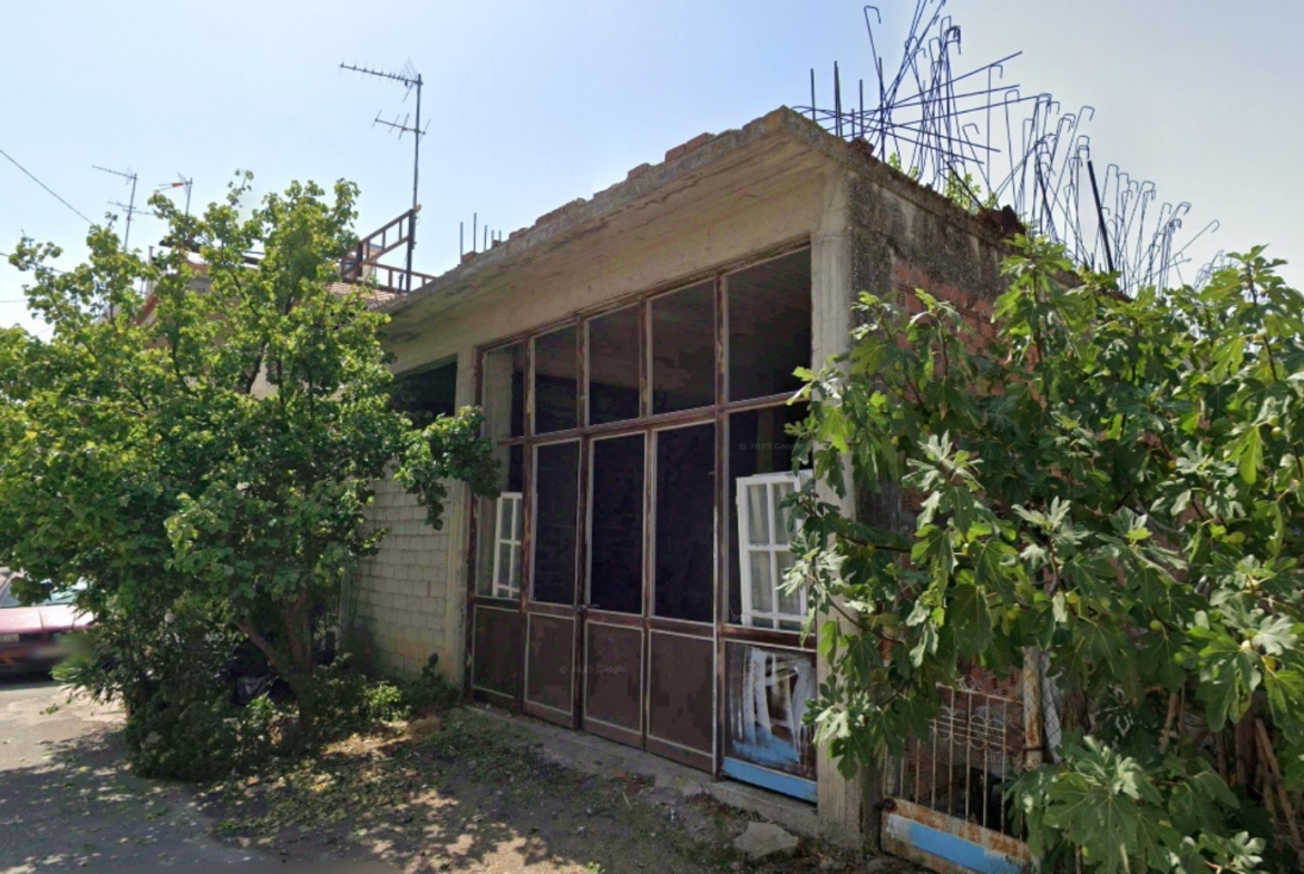 Πωλείται οικόπεδο με κτίσμα στον Ορχομενό Βοιωτίας