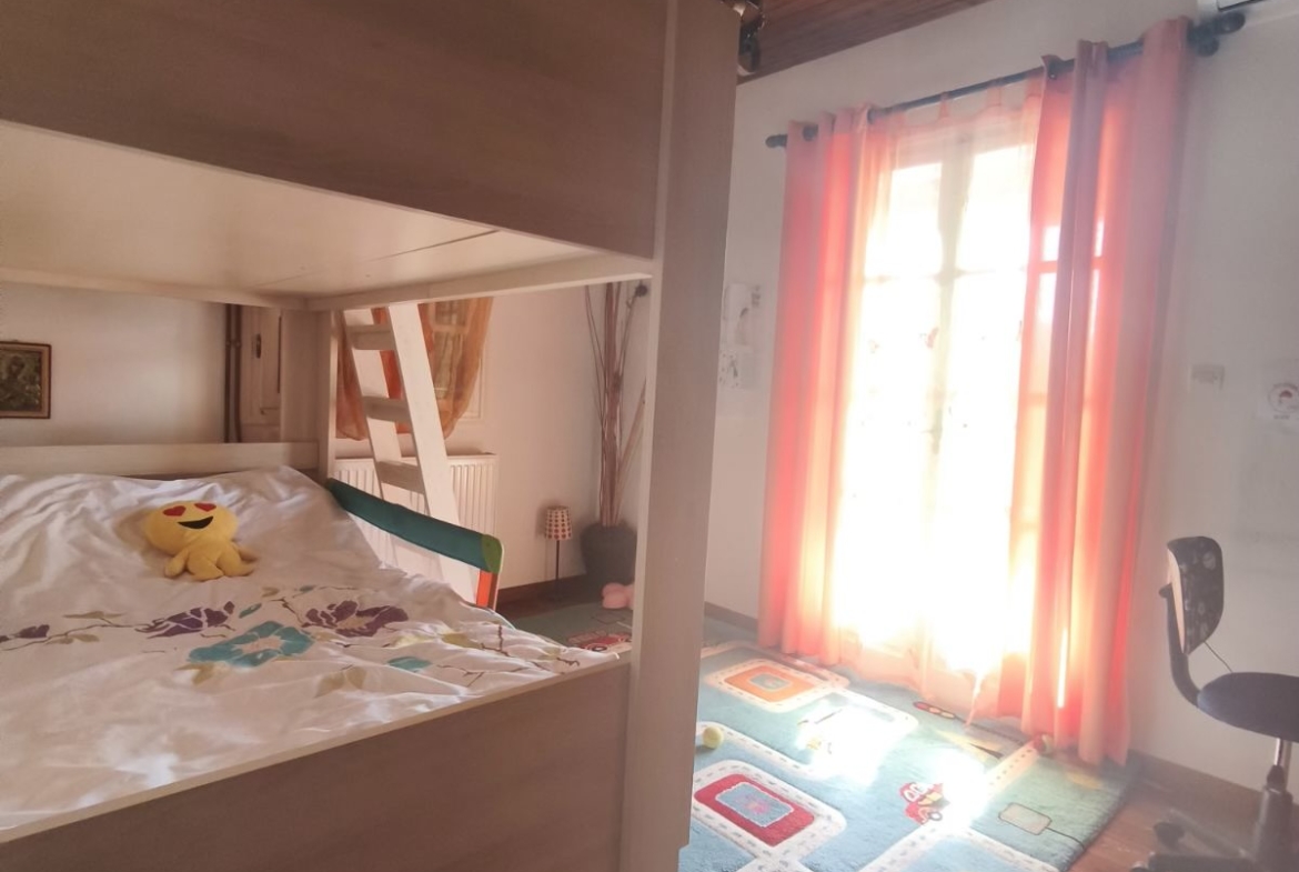 Πωλείται Παραθαλάσσια Διώροφη Μονοκατοικία στην Παραλία Σαράντη Βοιωτίας