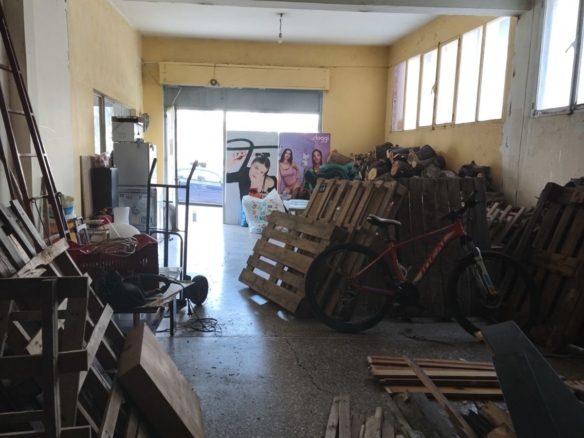 Ενοικιάζεται Ισόγειο κατάστημα 140 τμ την Λιβαδειά.