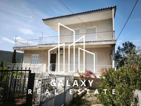 Πωλείται διώροφη μονοκατοικία 180 τμ. στα Σφάκα Φθιώτιδας.