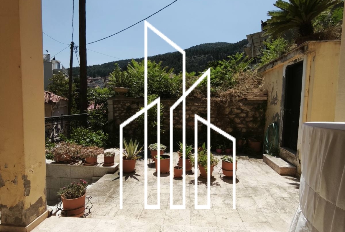 Πωλείται ισόγειο διαμέρισμα 77 τμ. στην Λιβαδειά Βοιωτίας.