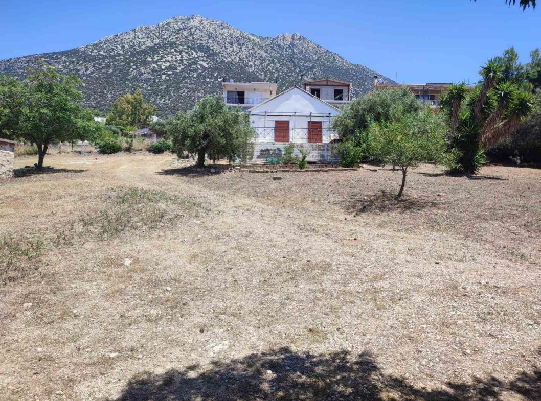 Πωλείται παραθαλάσιο οικόπεδο στην Αλυκή Βοιωτίας